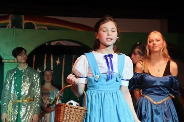 musical_oz_24-80B29B0FA9-2B7F-D398-838E-67C02F37A868.jpg