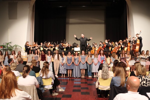 sommerkonzert_25_i-887B4BBC0F-ADF9-0E82-977F-59C40F7CA39C.jpg