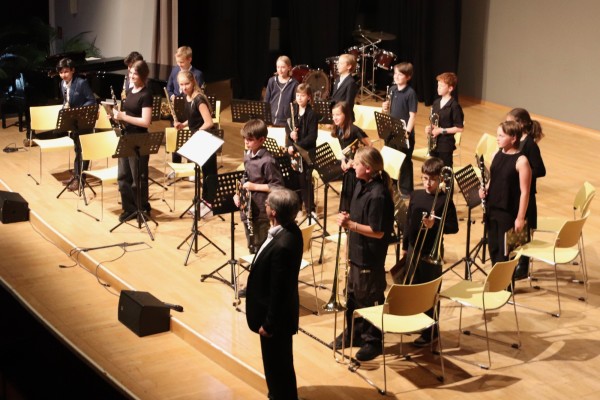 sommerkonzert_25_ii-16BBD51170-2D08-C32A-EDF4-289AB3E6D63C.jpg