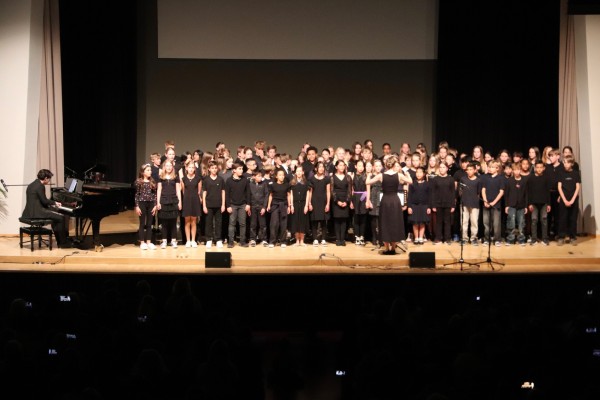 sommerkonzert_25_ii-68D726E10D-509B-BA2A-E66D-9CDF90D77F44.jpg