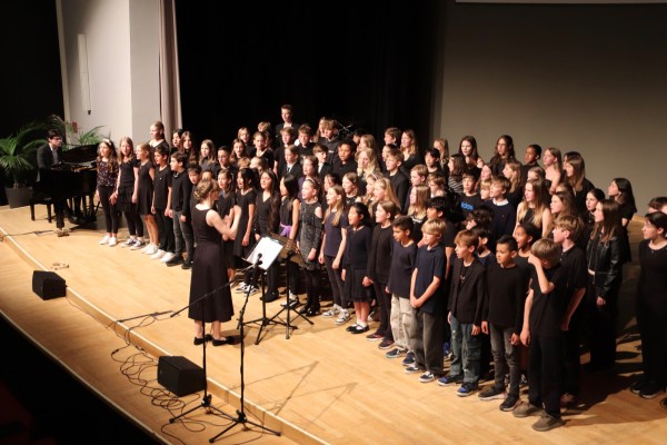 sommerkonzert_25_ii-69D8F086F7-0360-8349-3C5D-ACCC6584328B.jpg