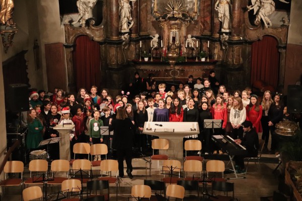 weihnachtskonzert_25-23FF7F4E04-F692-256B-8917-5CC7077C1AA7.jpeg