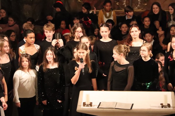weihnachtskonzert_25-322EDE60BE-A7FC-05CB-6026-8BA5B3C794D7.jpeg