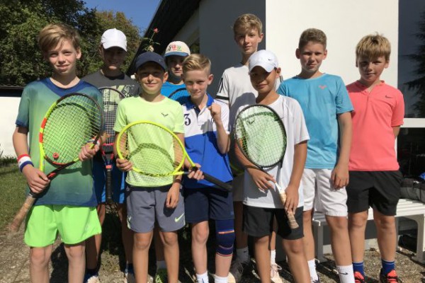 tennis_20195F64DC6A-2DD7-B058-FB6F-0D03E1647476.jpg